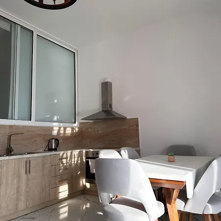Апартаменты The Hill Sea View