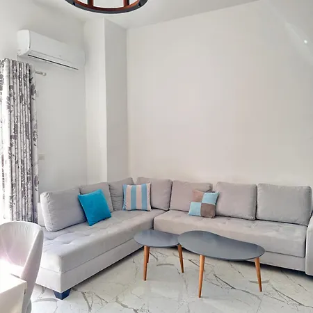 Апартаменты The Hill Sea View *